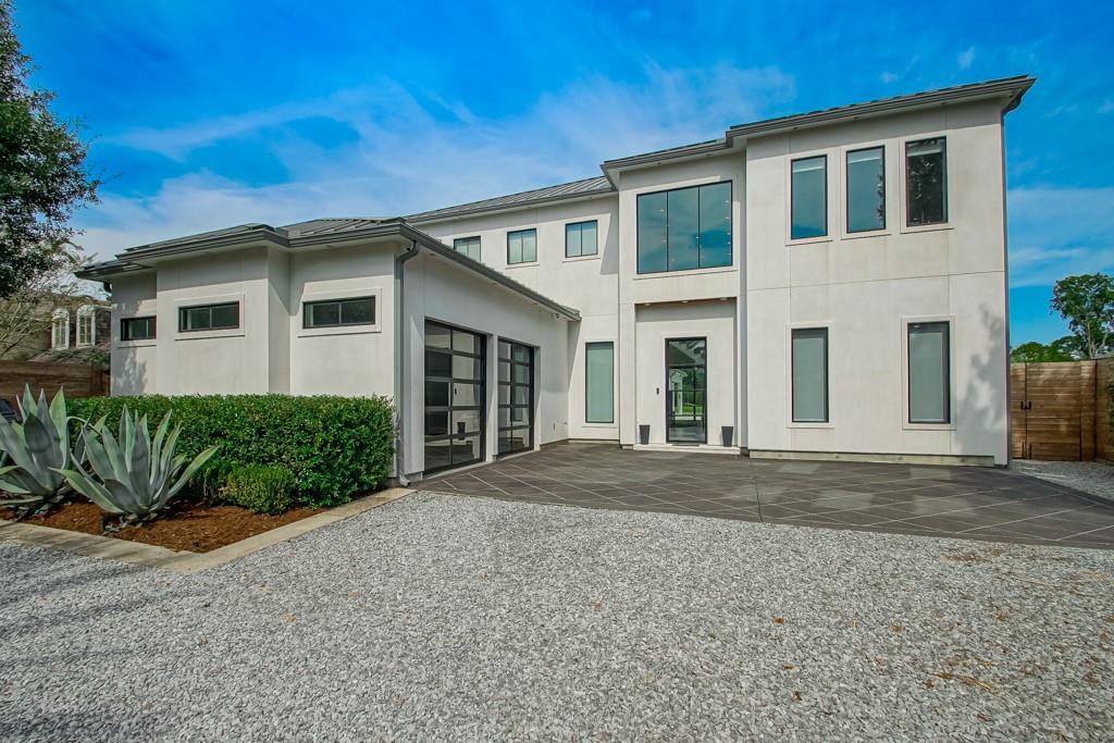 262 GARDEN Road