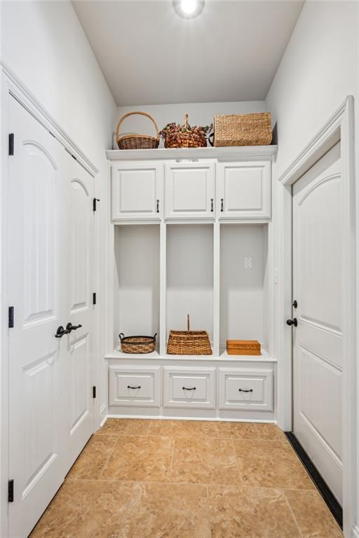 Covington, Louisiana 70433, United States, 4 Bedrooms Bedrooms, ,2 BathroomsBathrooms,Residential,Active,100030