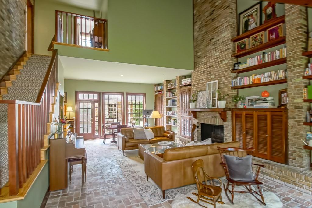 Photo 9 of 40 of 199 SAUVE Road house
