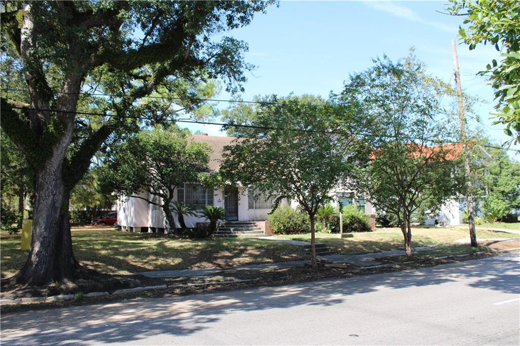 4602 FRANKLIN Avenue