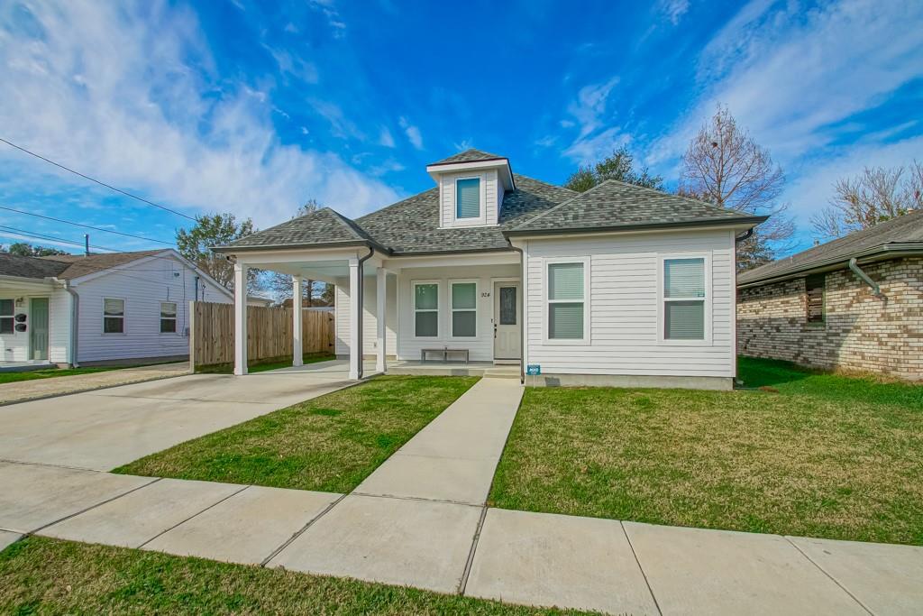 924 BROCKENBRAUGH Court