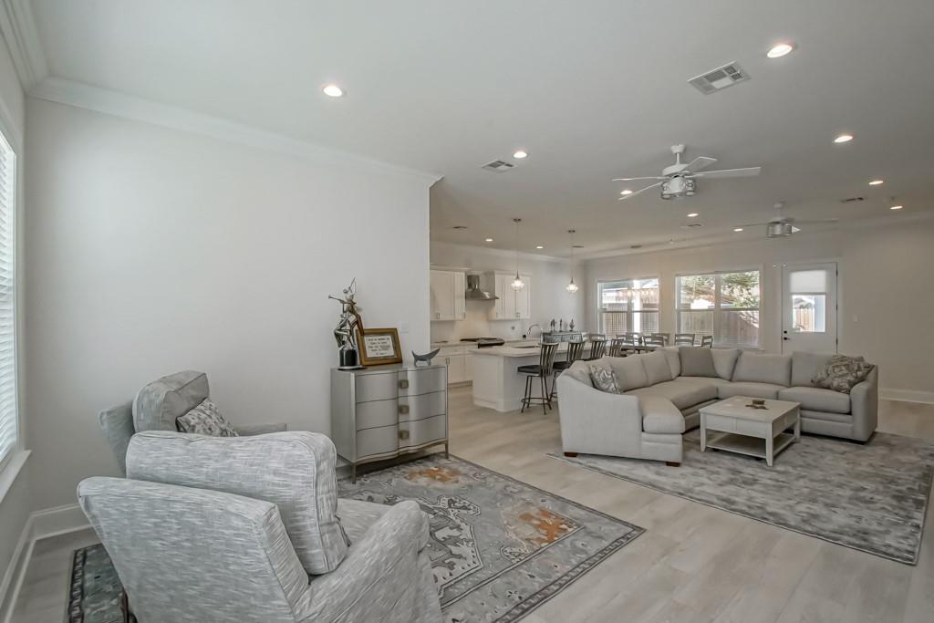 924 BROCKENBRAUGH Court