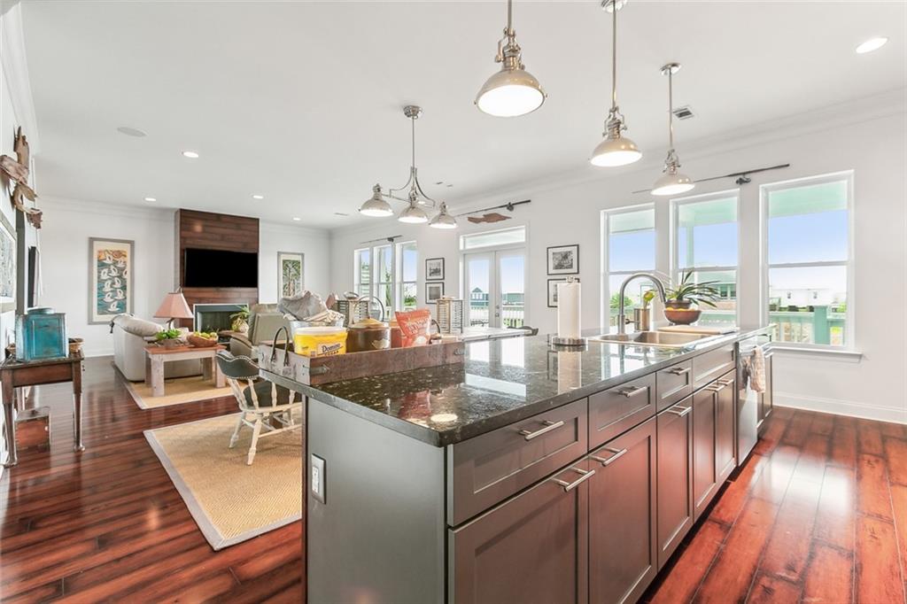 St. Bernard, Louisiana 70085, United States, 4 Bedrooms Bedrooms, ,5 BathroomsBathrooms,Residential,Pending,54588