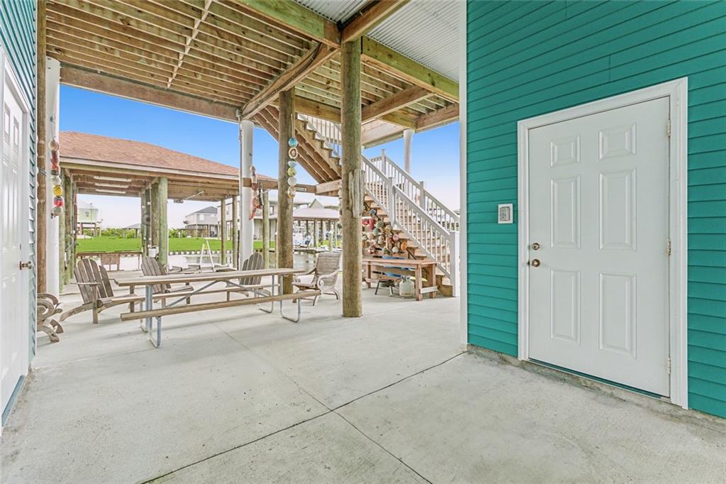 St. Bernard, Louisiana 70085, United States, 4 Bedrooms Bedrooms, ,5 BathroomsBathrooms,Residential,Pending,54588