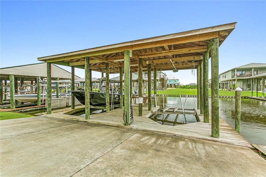 St. Bernard, Louisiana 70085, United States, 4 Bedrooms Bedrooms, ,5 BathroomsBathrooms,Residential,Pending,54588