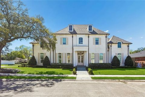 572 AMETHYST Street New Orleans LA 70124