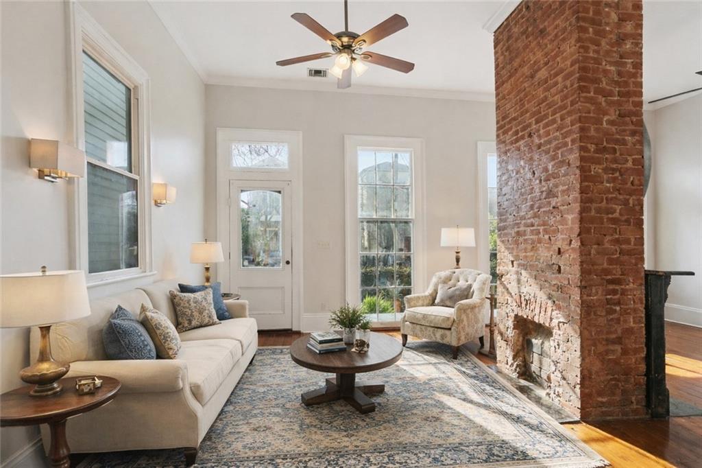 2221 CONSTANCE Street