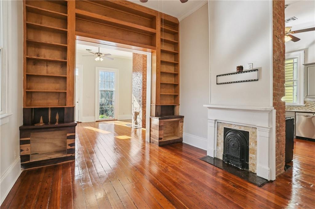 2221 CONSTANCE Street