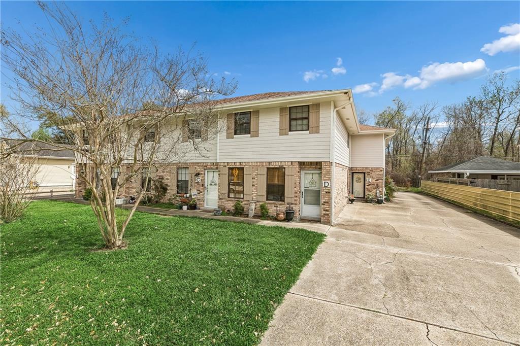 135 LAKEWOOD Drive D