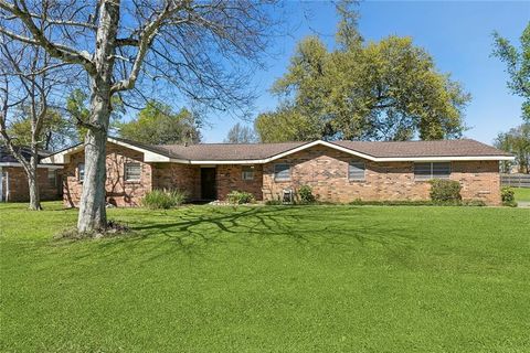 300 MARYLAND Drive Luling LA 70070