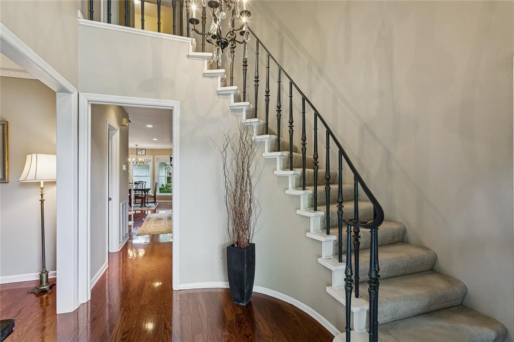 33 TENNYSON Place