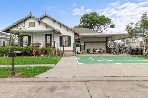 1528 SCHNELL Drive Arabi LA 70032