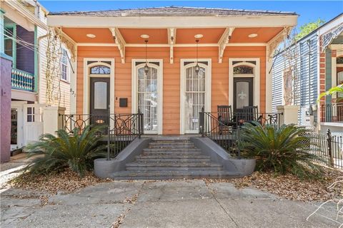 Photo of 831 OPELOUSAS Avenue, New Orleans, LA 70114 (MLS # 2558126)