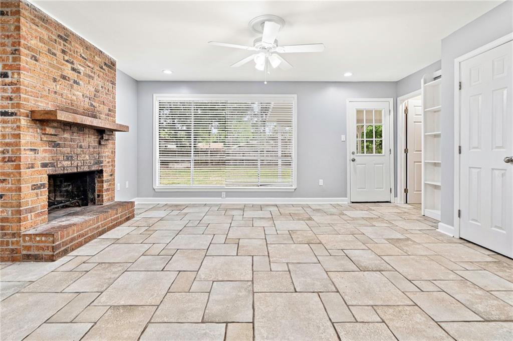 210 MOCKINGBIRD Lane