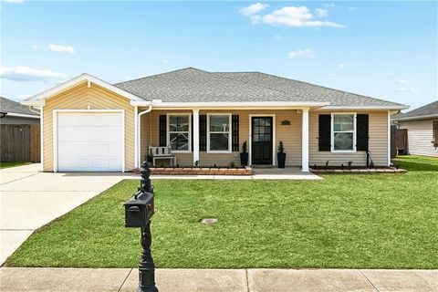 212 ALLIE Lane Luling LA 70070