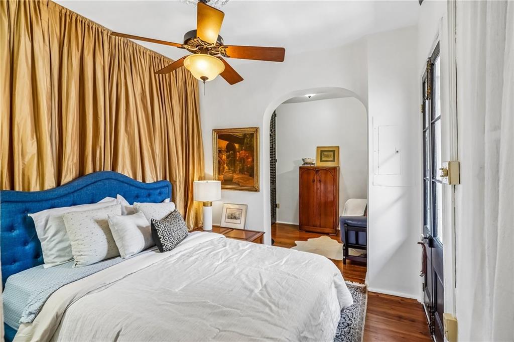 534 CHARTRES Street 6