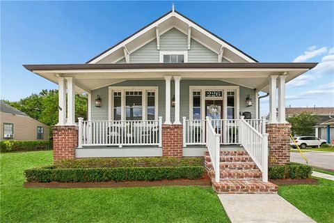 Photo of 226 1ST Street, Gretna, LA 70053 (MLS # 2554454)