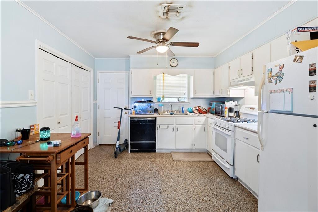 Belle Chasse, Louisiana 70037, United States, 37 Bedrooms Bedrooms, ,22 BathroomsBathrooms,Residential,Pending,25922