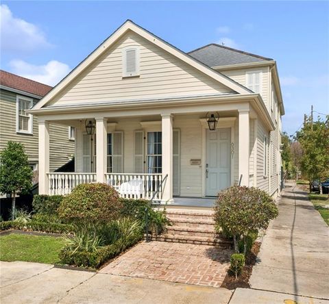 Photo of 6301 LAUREL Street, New Orleans, LA 70118 (MLS # 2544917)