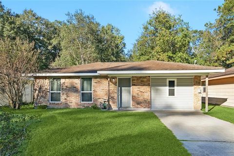 Photo of 447 MAGNOLIA Street, Slidell, LA 70460 (MLS # 2558720)