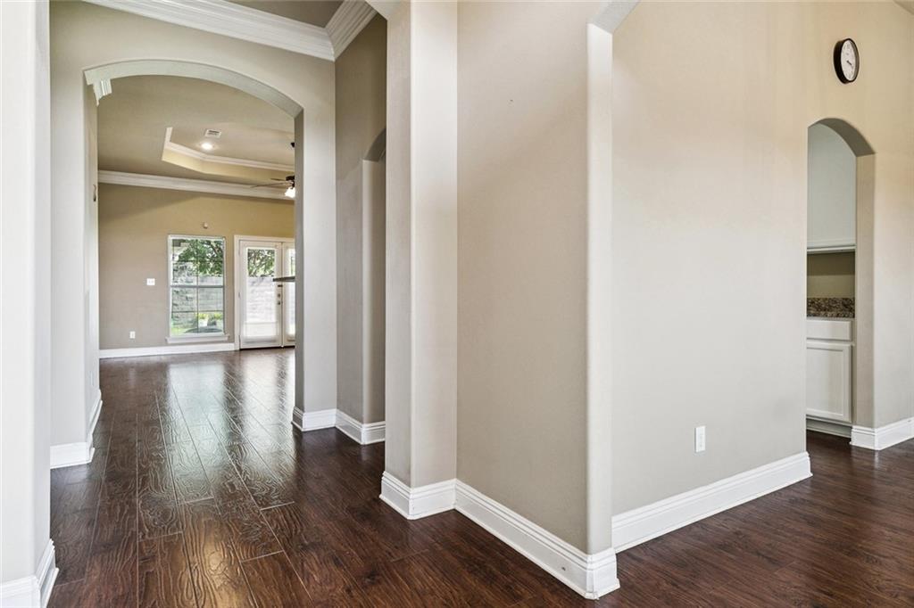 307 S PIN OAK Drive