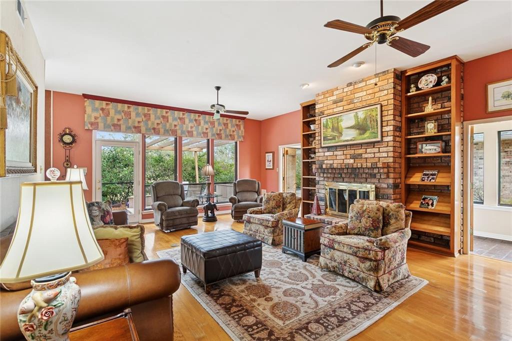 809 TETE LOURS Drive