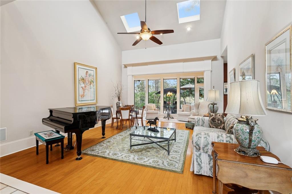 809 TETE LOURS Drive