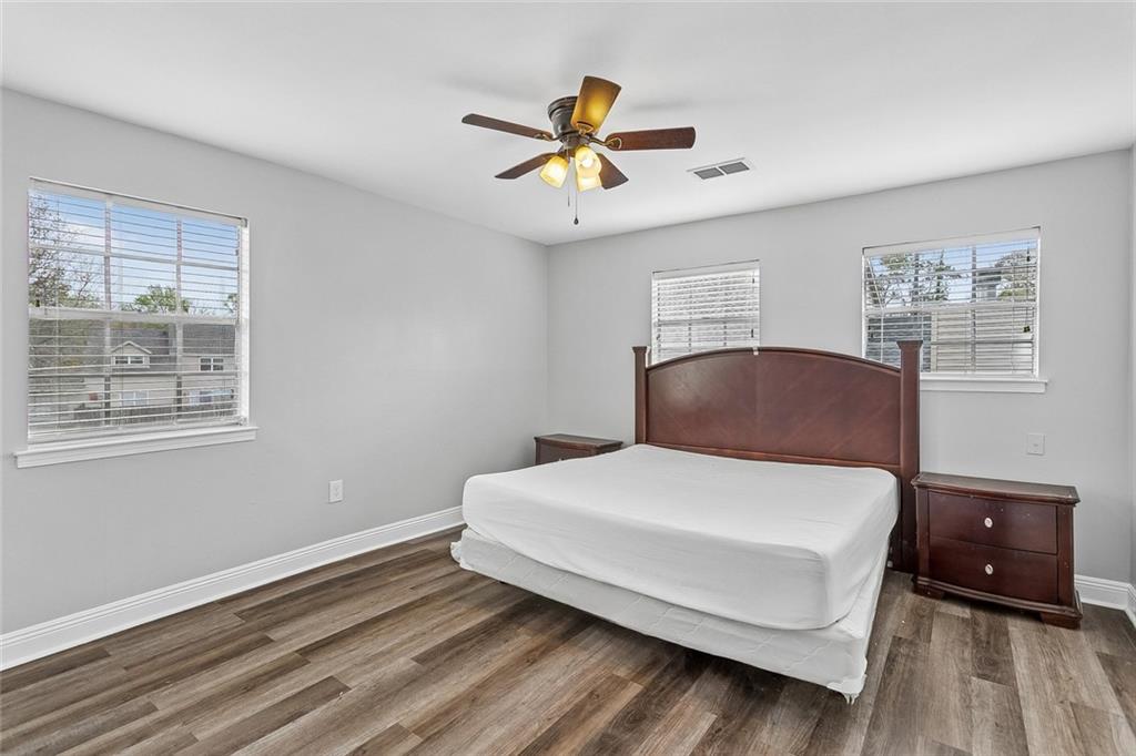 112 NAPOLEON Avenue 30