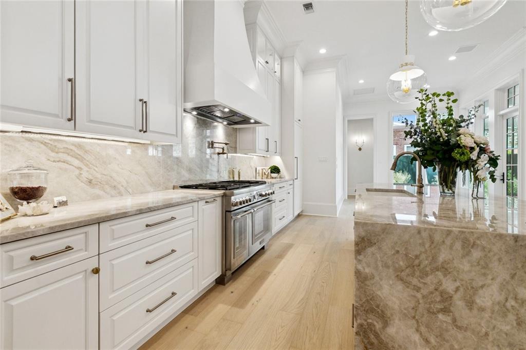 108 DORRINGTON Boulevard