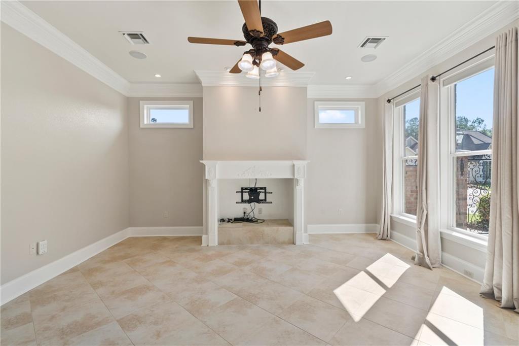 201 COUSHATTA Circle