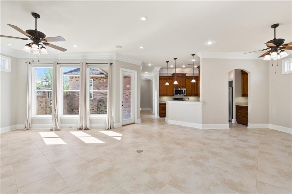 201 COUSHATTA Circle