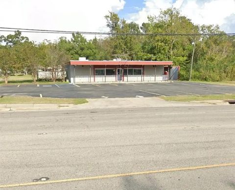 1851 FLORIDA Street Mandeville LA 70448