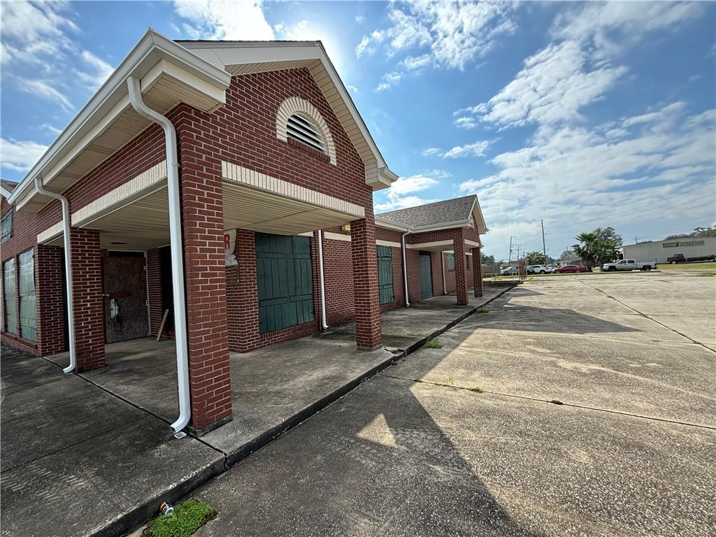 2800 E JUDGE PEREZ Drive