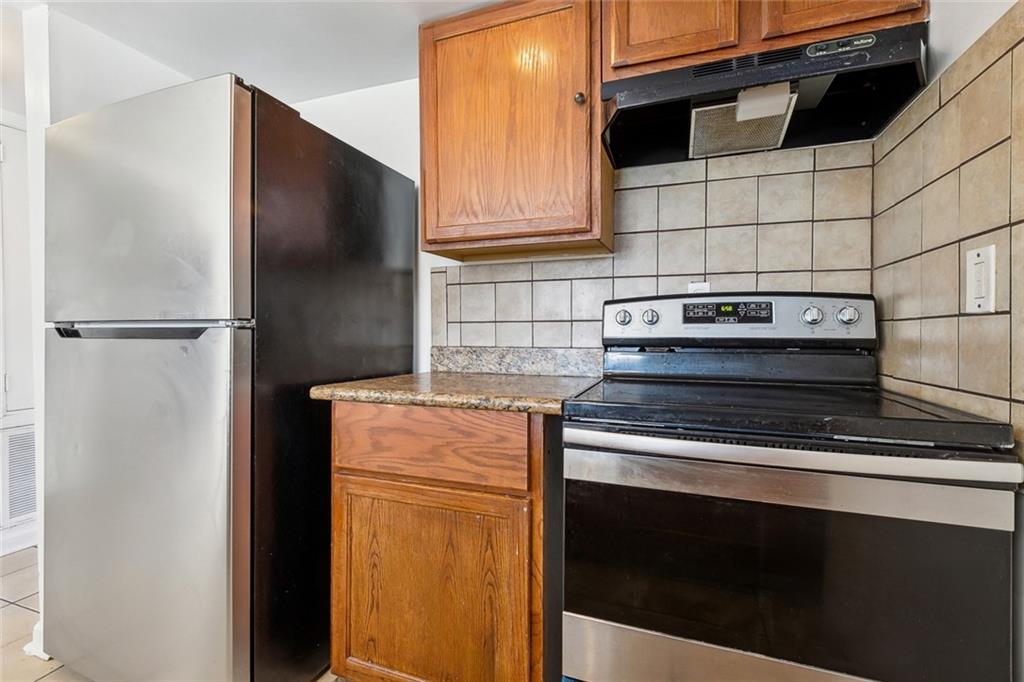 7001-7003 YORKTOWN Drive