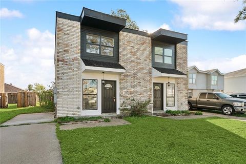 7001-7003 YORKTOWN Drive New Orleans LA 70127