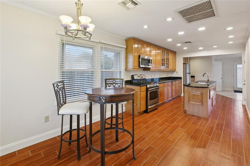 7215 CLAIBORNE Court