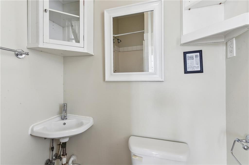 New Orleans, Louisiana 70124, United States, 3 Bedrooms Bedrooms, ,2 BathroomsBathrooms,Residential,Pending,64010