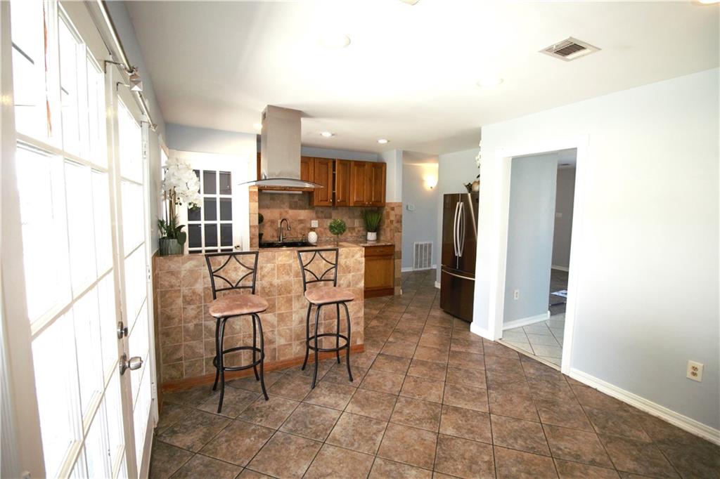 2836 GLENBROOK Drive