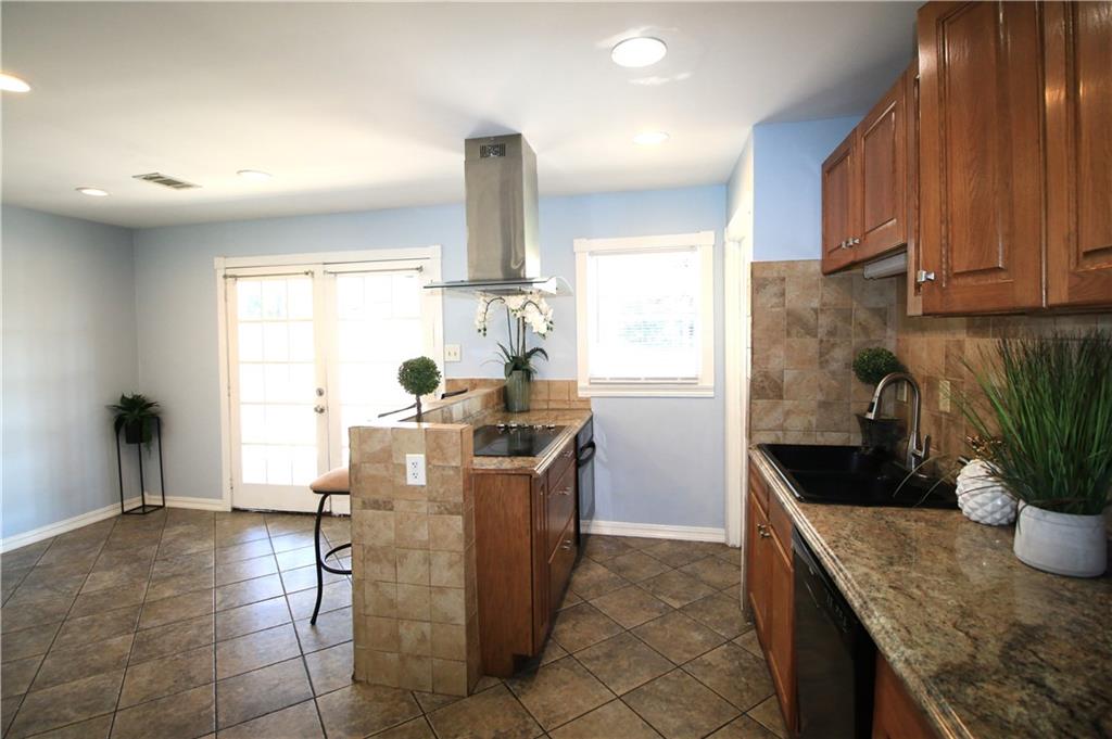 2836 GLENBROOK Drive