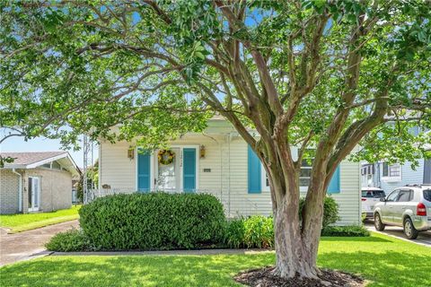 Photo of 1212 ALLO Avenue, Marrero, LA 70072 (MLS # 2561390)