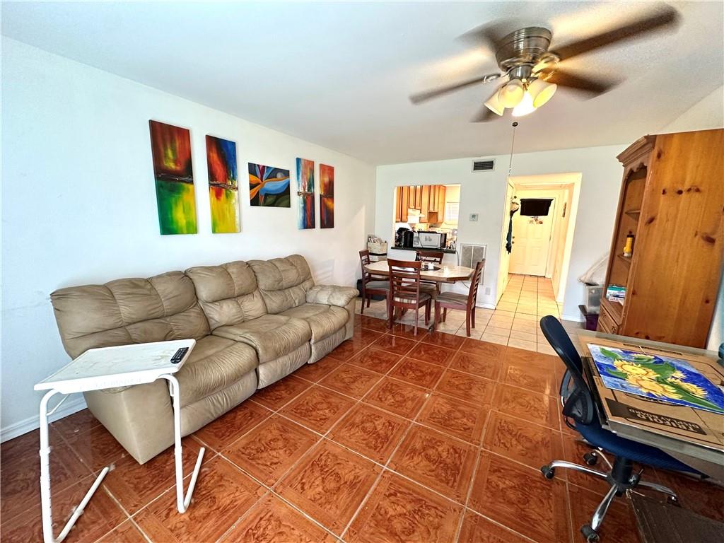 3838 PONTCHARTRAIN Drive A-104
