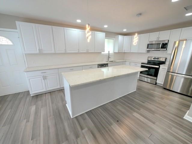 200 WILLOW Drive