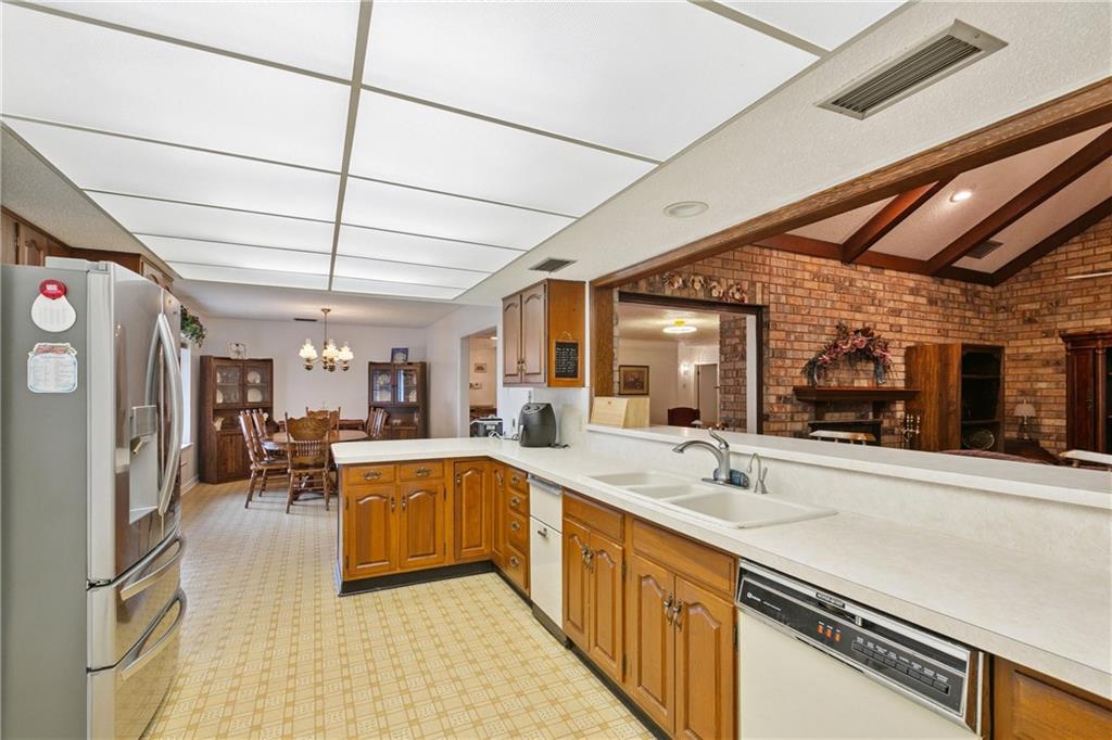 33 MONTE CARLO Drive