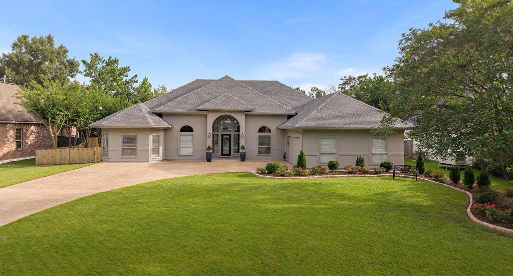 138 ACADIAN Lane