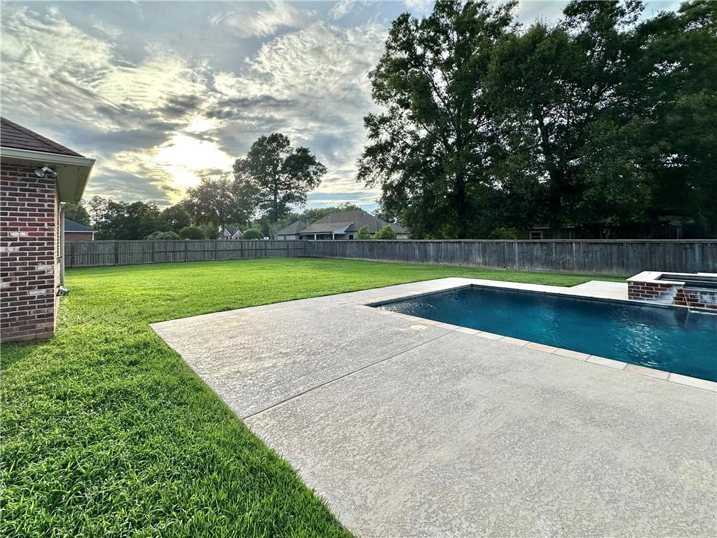18147 LAURA LEE Drive