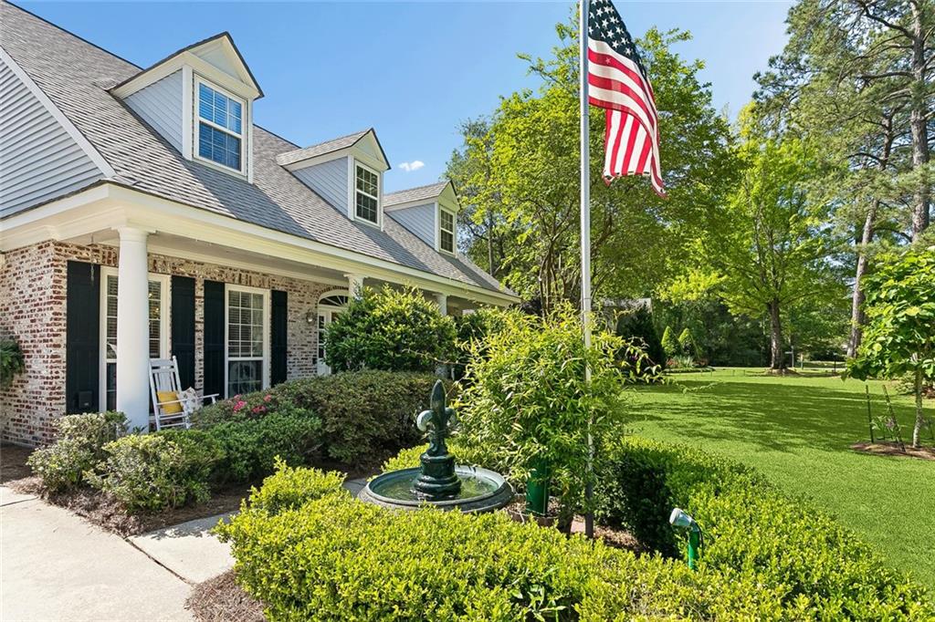 349 STONEHAVEN Drive