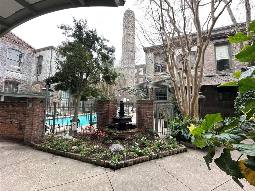 920 POEYFARRE Street 383