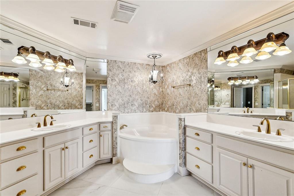 Mandeville, Louisiana 70448, United States, 3 Bedrooms Bedrooms, ,3 BathroomsBathrooms,Residential,Active,14832