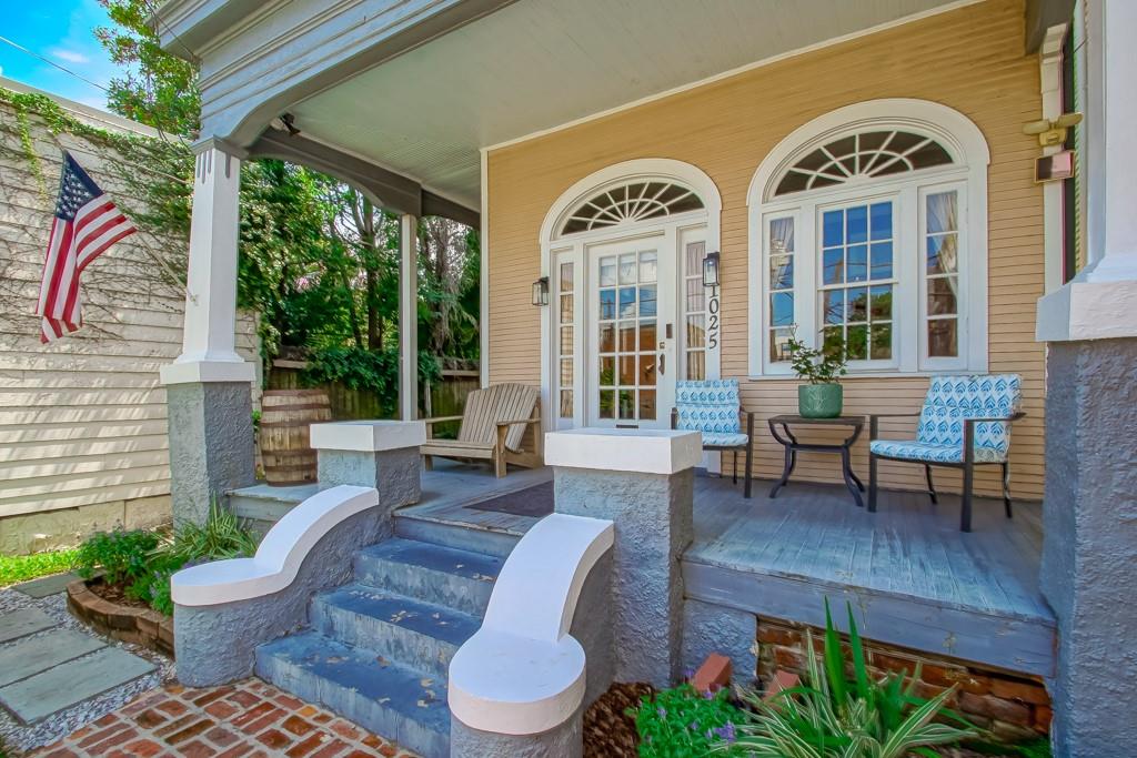 1025 GENERAL PERSHING Street