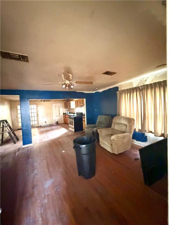25601 HWY 190 Highway